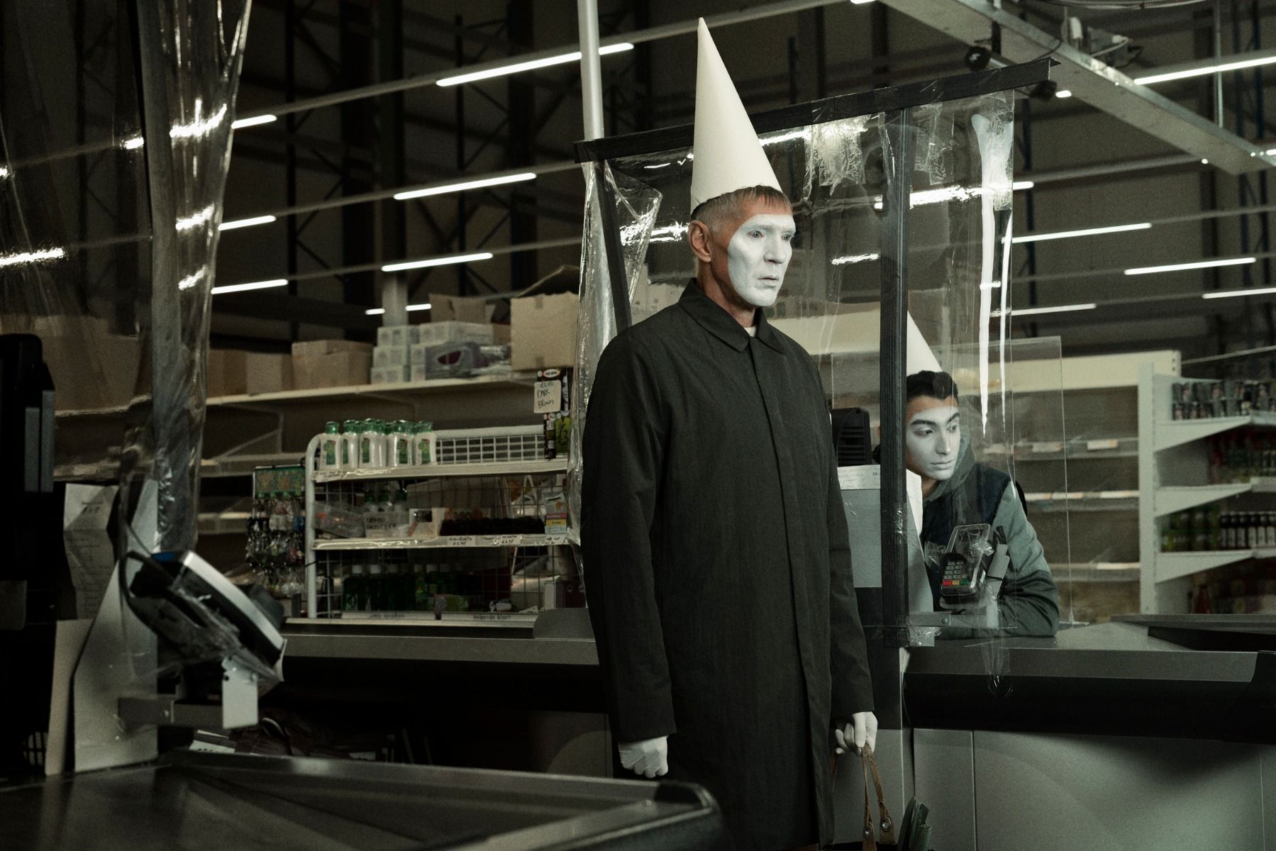 Erwin Olaf - April Fool 2020, 10.05 AM